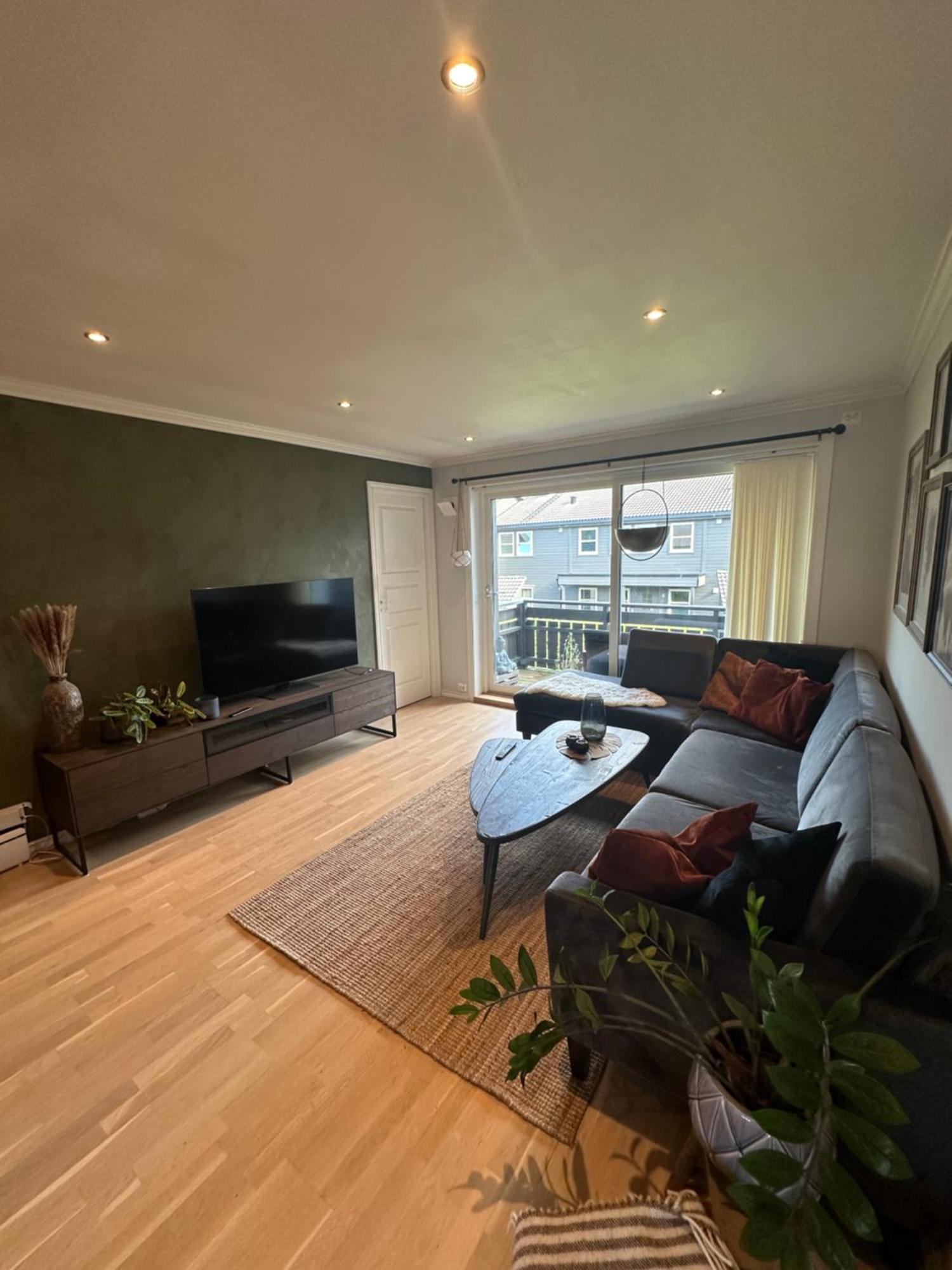 Apartment For Rent Right Across The Street To The Ons Area *